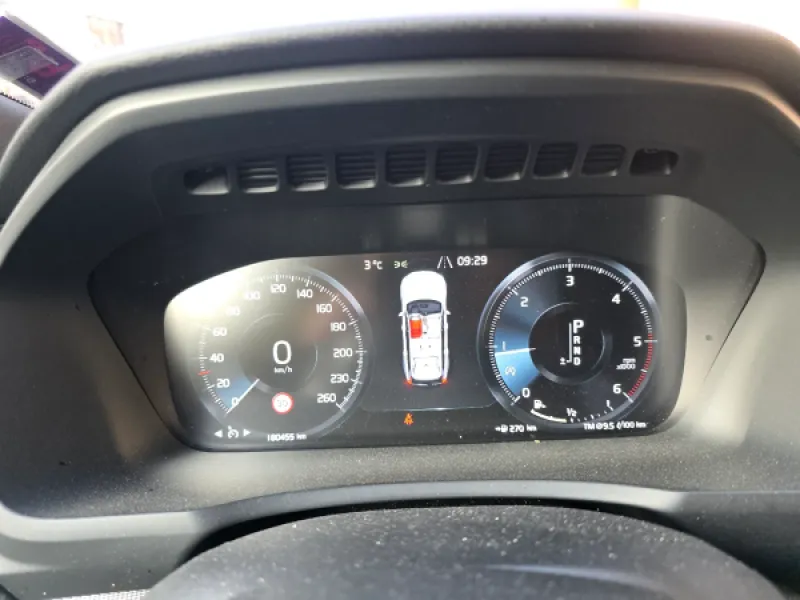 Volvo XC90 II R-Design 7 locuri 4x4 - Image 11