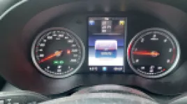 Mercedes GLC220 - Thumbnail 2