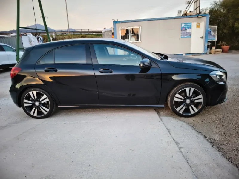 Vendo Mercedes 200 CDI  4Matic  - Image 8