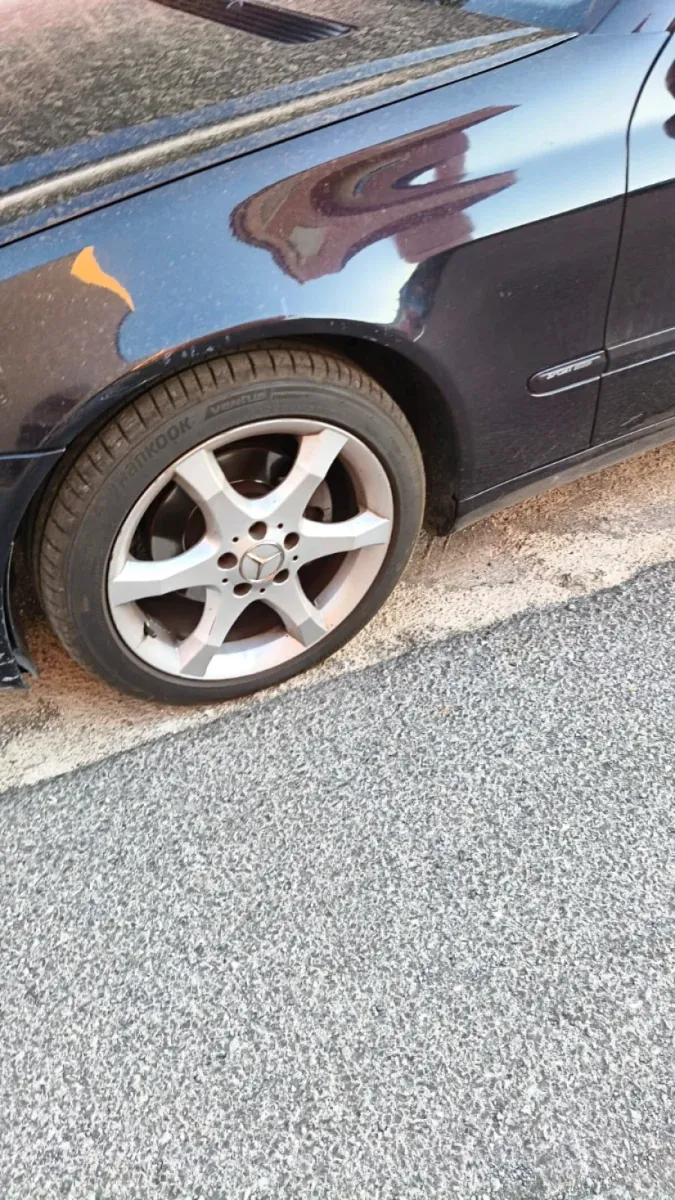 Vendo Mercedes Benz C 200 cdi - Image 4